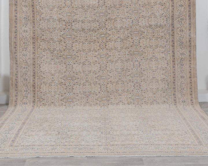 Neutral Oushak Rug 8' 1" x 11' | No. VR13150