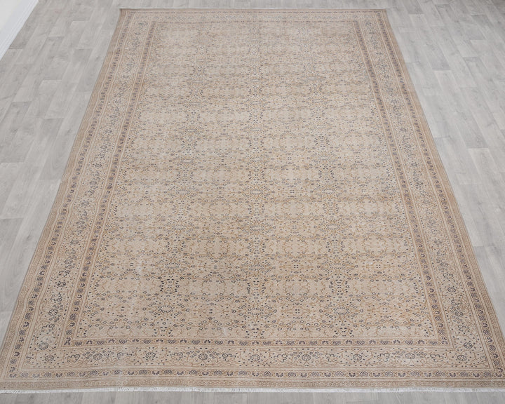 Neutral Oushak Rug 8' 1" x 11' | No. VR13150