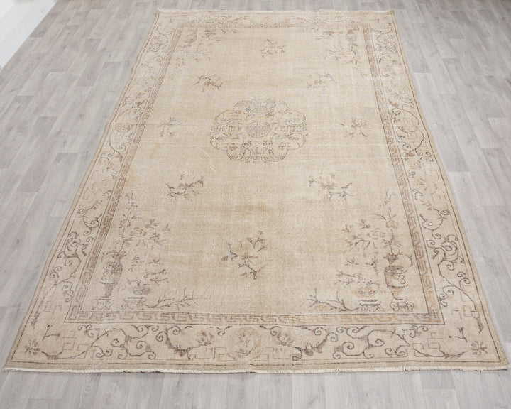 Beige Oushak Rug 6' 7" x 9' 11" | No. VR43658