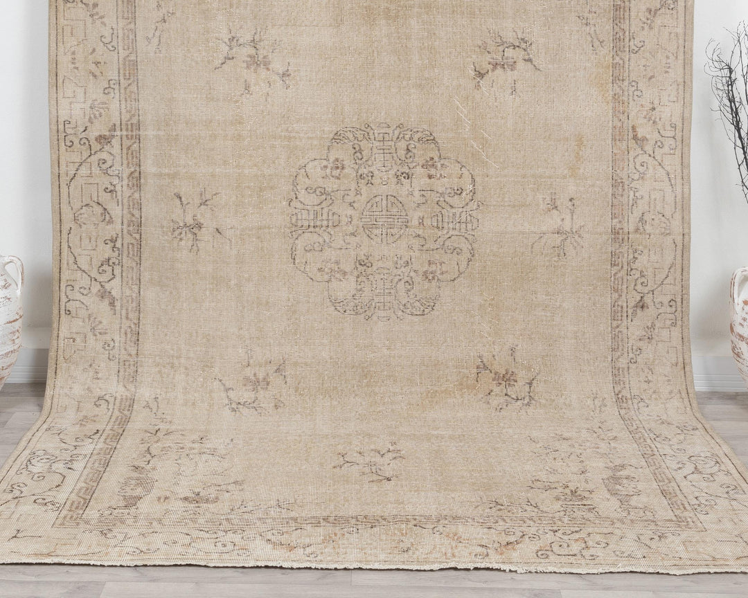 Beige Oushak Rug 6' 7" x 9' 11" | No. VR43658