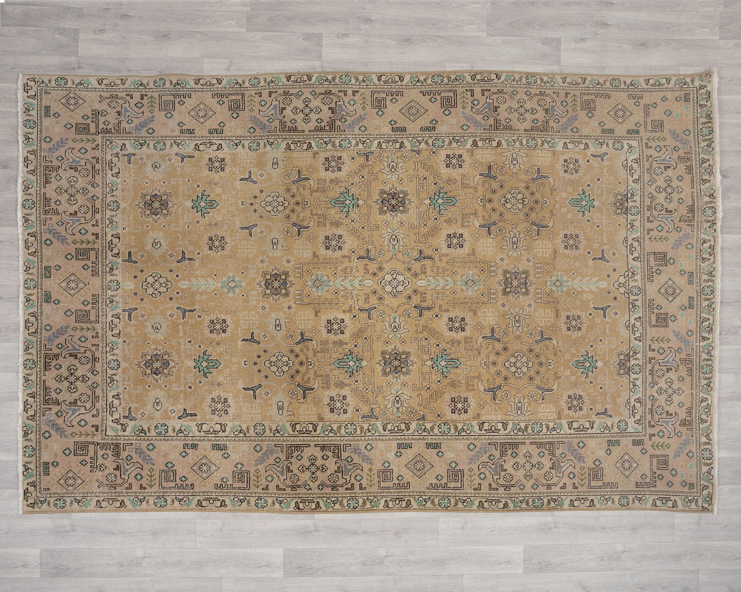 Neutral Oushak Rug 6' 5" x 9' 5" | No. VR62046