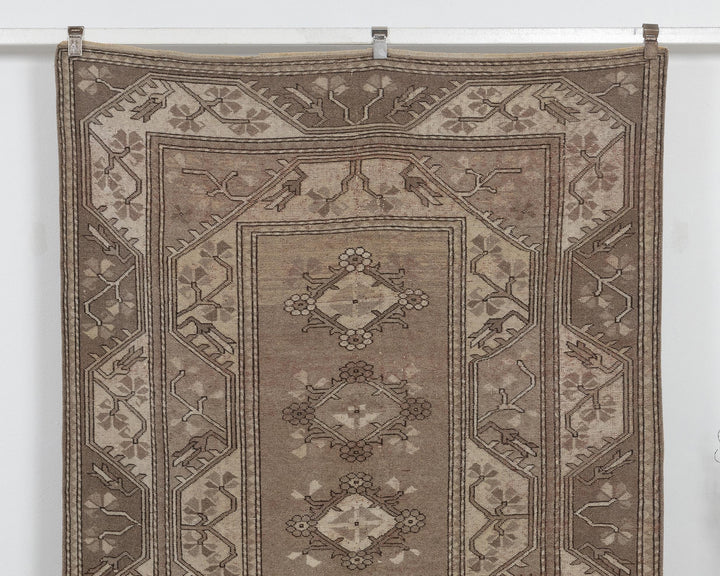 Beige Oushak Rug 5' 1" x 7' 9" | No. VR97075