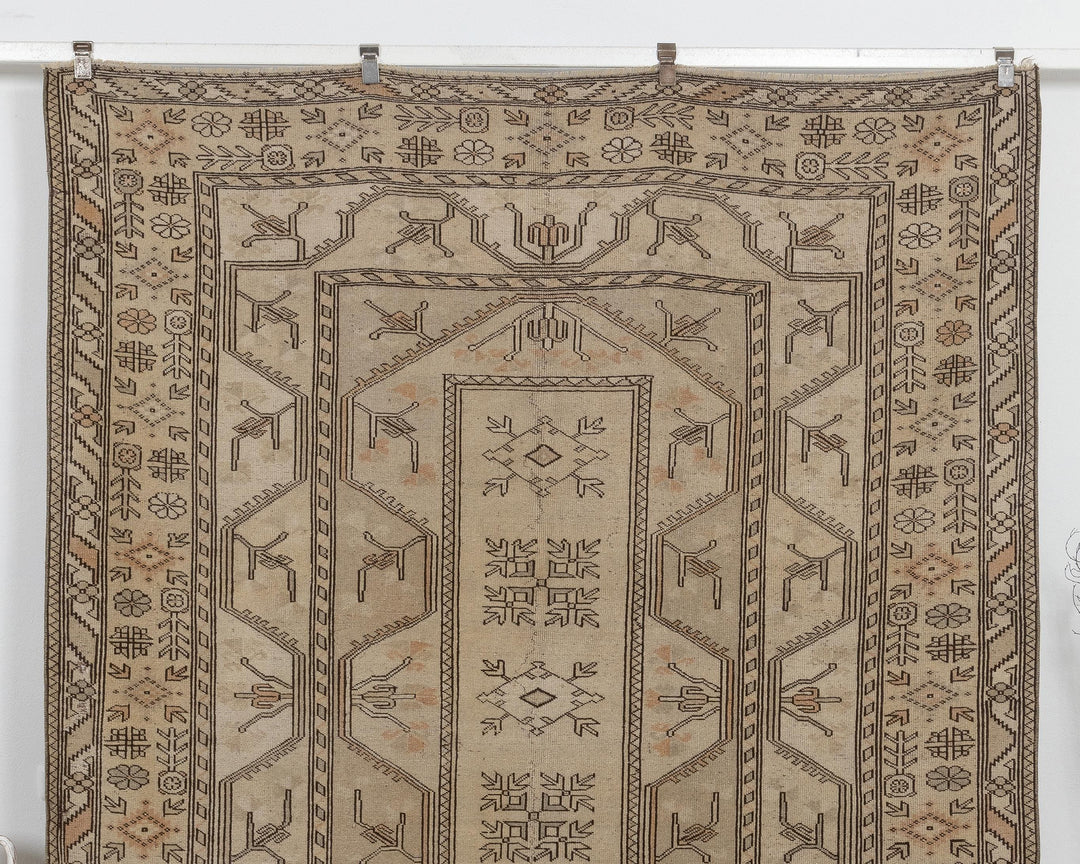 Neutral Oushak Rug 6' 9" x 8' 10" | No. VR52372