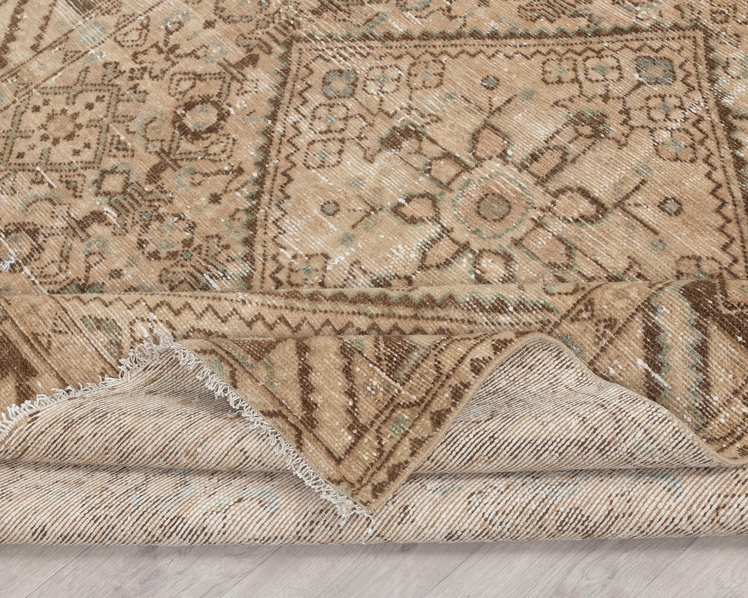 Faded Oushak Rug 4' 11" x 6' 5" | No. VR32817