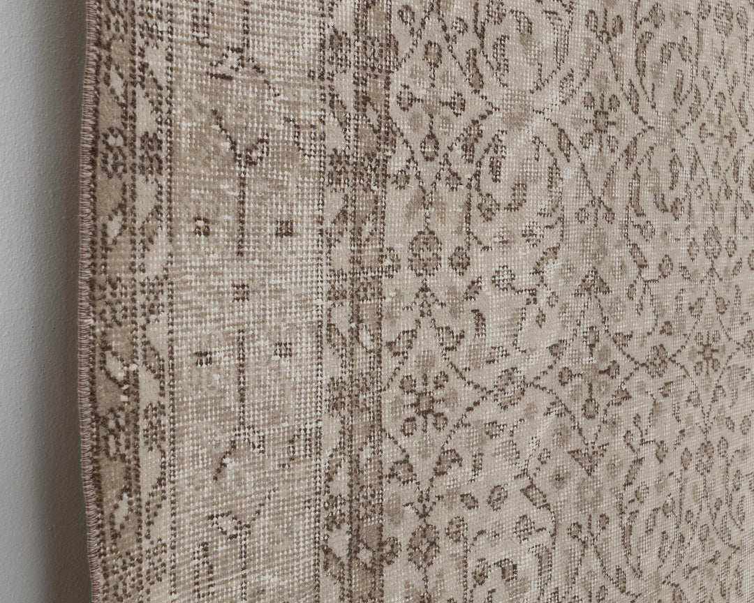 Beige Oushak Rug 6' 9" x 10' 5" | No. VR36951
