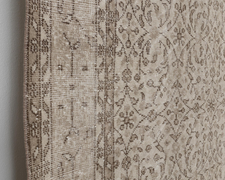 Beige Oushak Rug 6' 9" x 10' 5" | No. VR36951