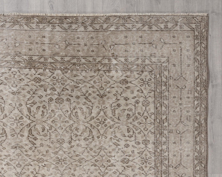 Beige Oushak Rug 6' 9" x 10' 5" | No. VR36951