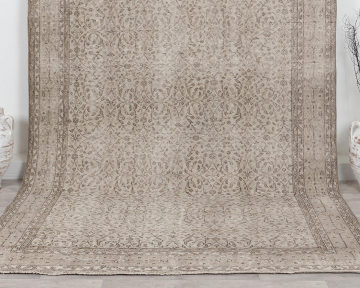 Beige Oushak Rug 6' 9" x 10' 5" | No. VR36951