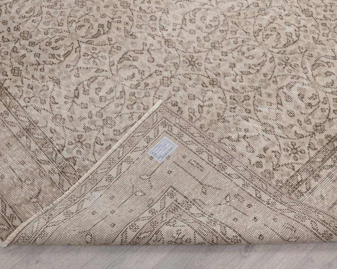 Beige Oushak Rug 6' 9" x 10' 5" | No. VR36951