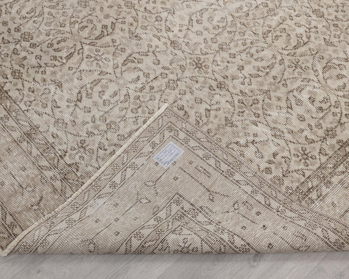 Beige Oushak Rug 6' 9" x 10' 5" | No. VR36951