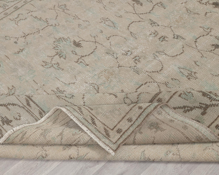 Beige Oushak Rug 7' 1" x 9' 7" | No. VR18695