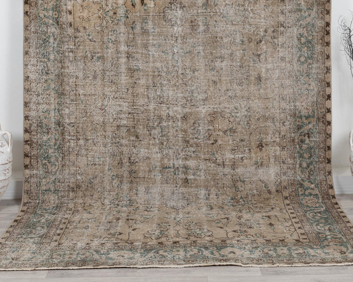 Faded Oushak Rug 6' 5" x 9' 6" | No. VR86275