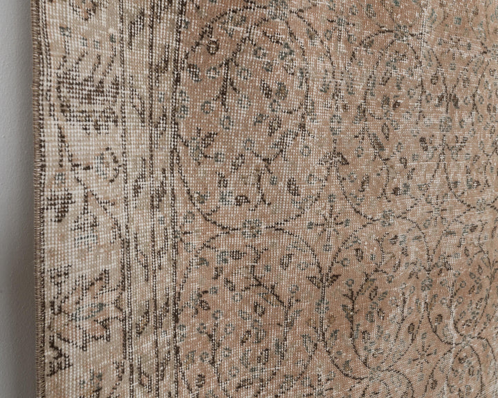 Faded Oushak Rug 6' 5" x 8' 10" | No. VR86024