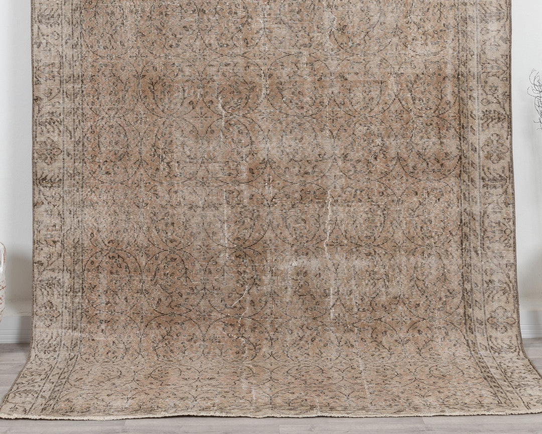 Faded Oushak Rug 6' 5" x 8' 10" | No. VR86024