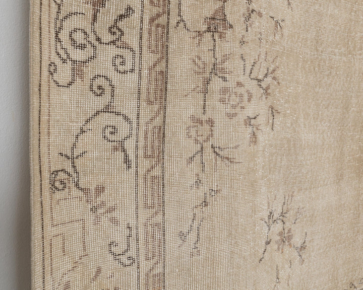 Beige Oushak Rug 6' 7" x 9' 11" | No. VR43658