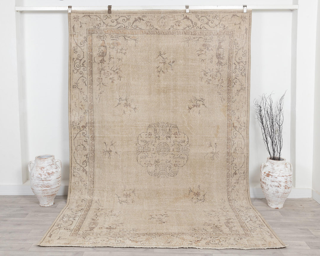 Beige Oushak Rug 6' 7" x 9' 11" | No. VR43658
