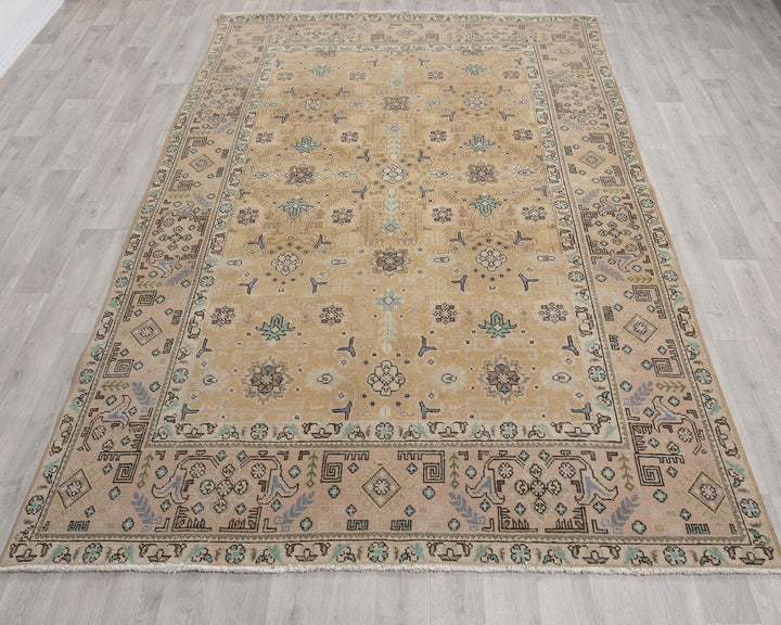 Neutral Oushak Rug 6' 5" x 9' 5" | No. VR62046