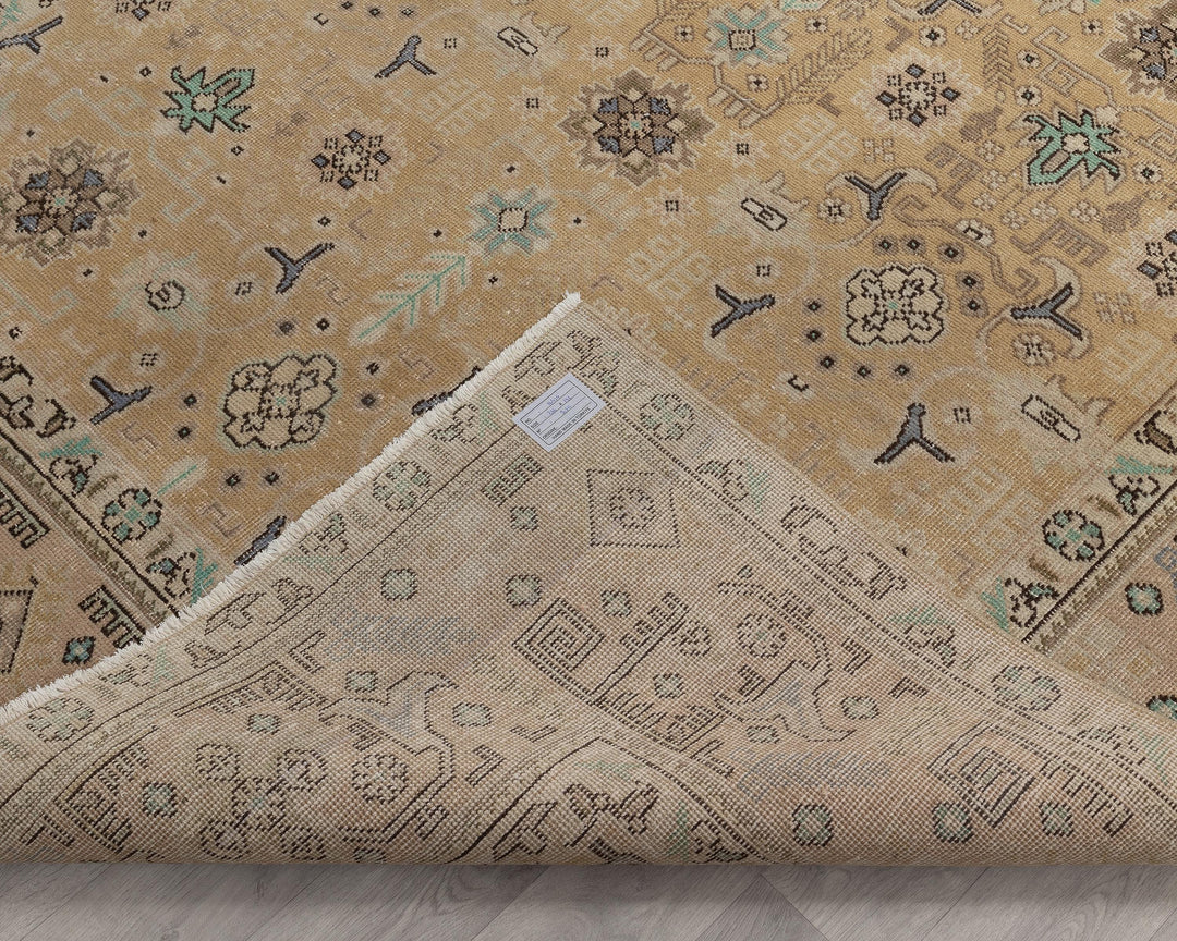 Neutral Oushak Rug 6' 5" x 9' 5" | No. VR62046