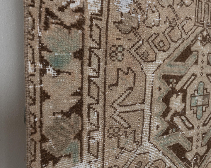 Neutral Runner Rug 2' 11" x 10' 2" | No. VR92397