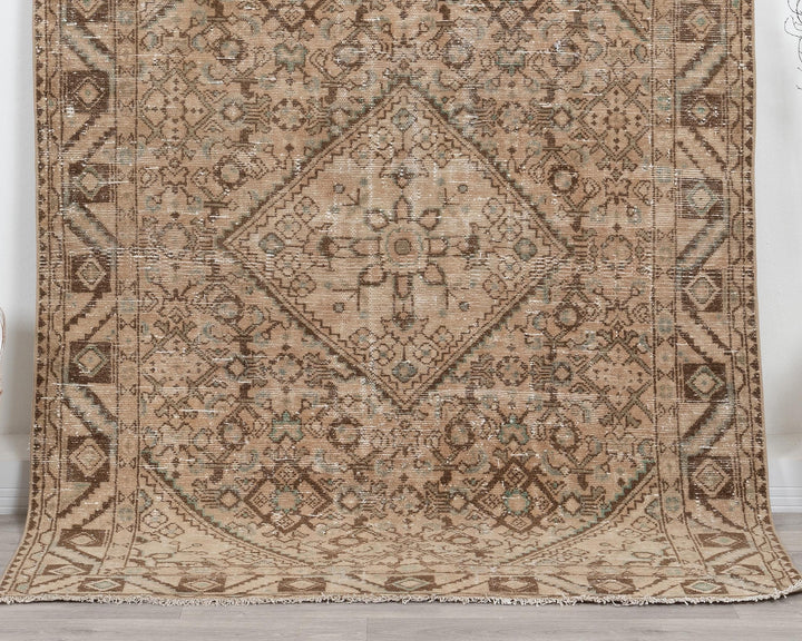 Faded Oushak Rug 4' 11" x 6' 5" | No. VR32817