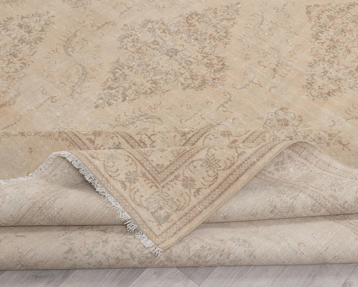 Beige Oushak Rug 10' x 13' | No. VR20077