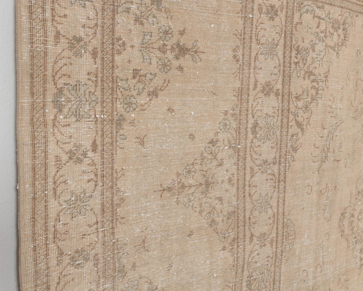 Beige Oushak Rug 10' x 13' | No. VR20077