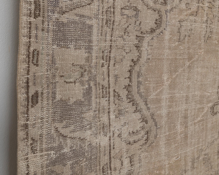 Beige Oushak Rug 6' 8" x 10' | No. VR56835