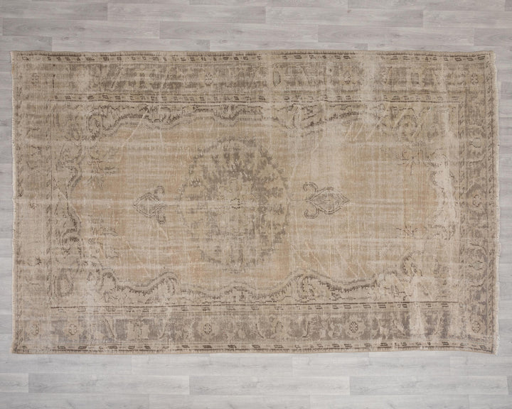 Beige Oushak Rug 6' 8" x 10' | No. VR56835
