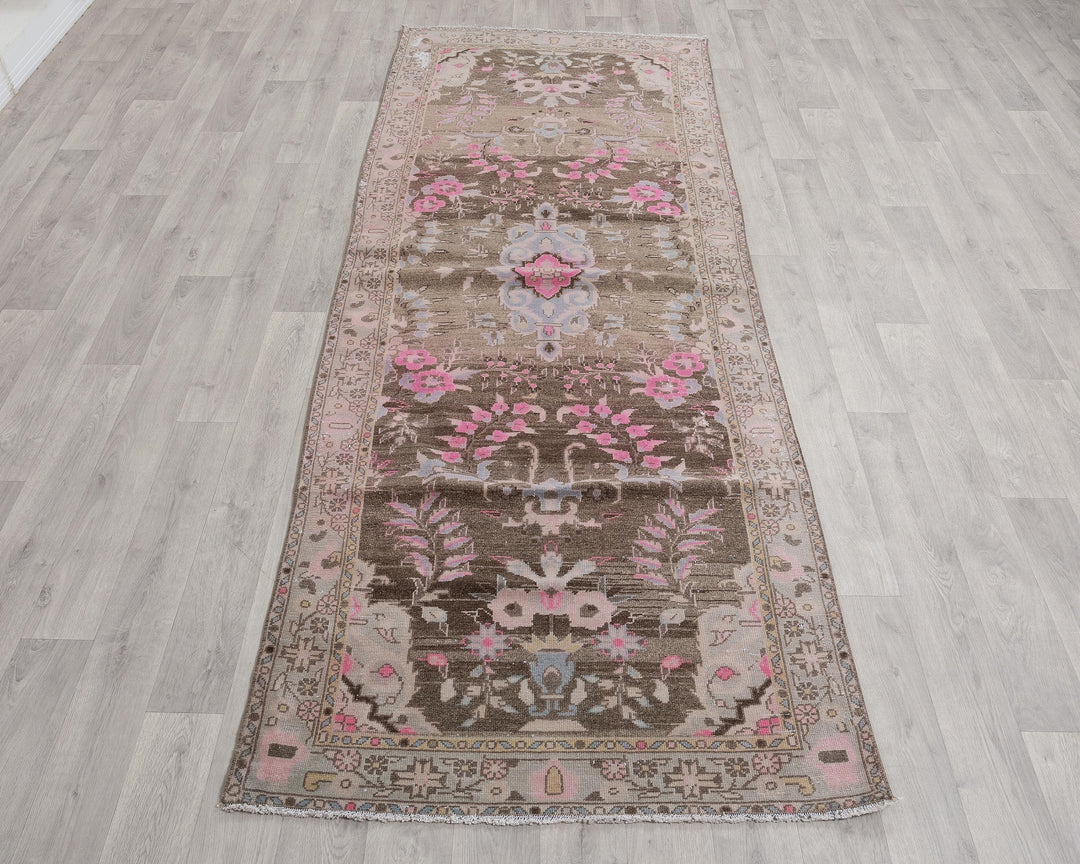 Runner Rug 3' 3" x 8' 10" | No. VR19788