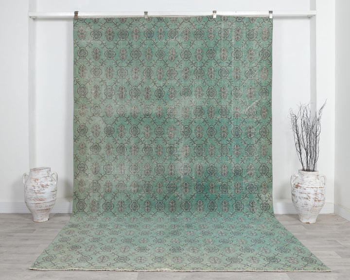 Green Oushak Rug 6' 10" x 10' 6" | No. VR22253