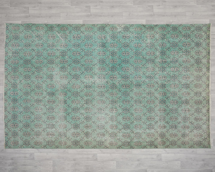 Green Oushak Rug 6' 10" x 10' 6" | No. VR22253