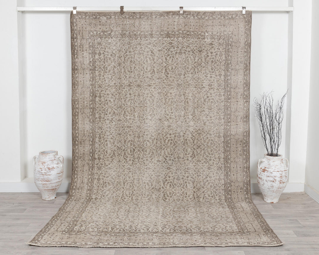 Beige Oushak Rug 6' 9" x 10' 5" | No. VR36951