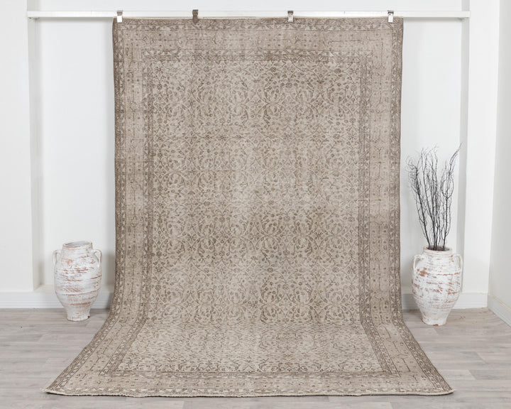 Beige Oushak Rug 6' 9" x 10' 5" | No. VR36951