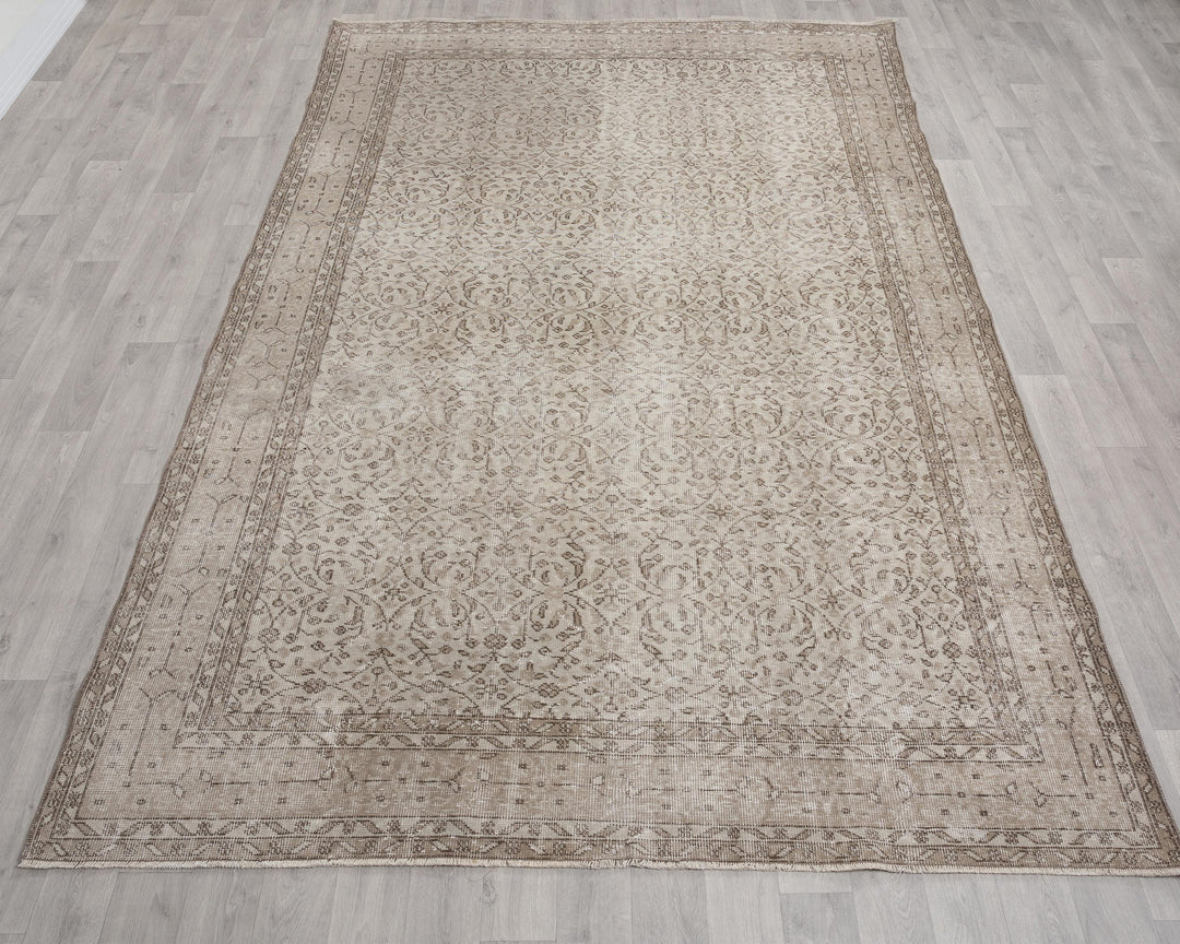 Beige Oushak Rug 6' 9" x 10' 5" | No. VR36951