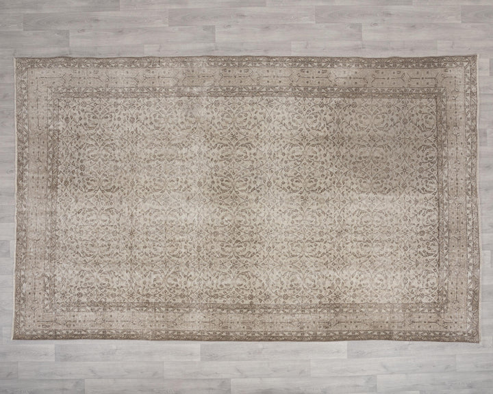 Beige Oushak Rug 6' 9" x 10' 5" | No. VR36951