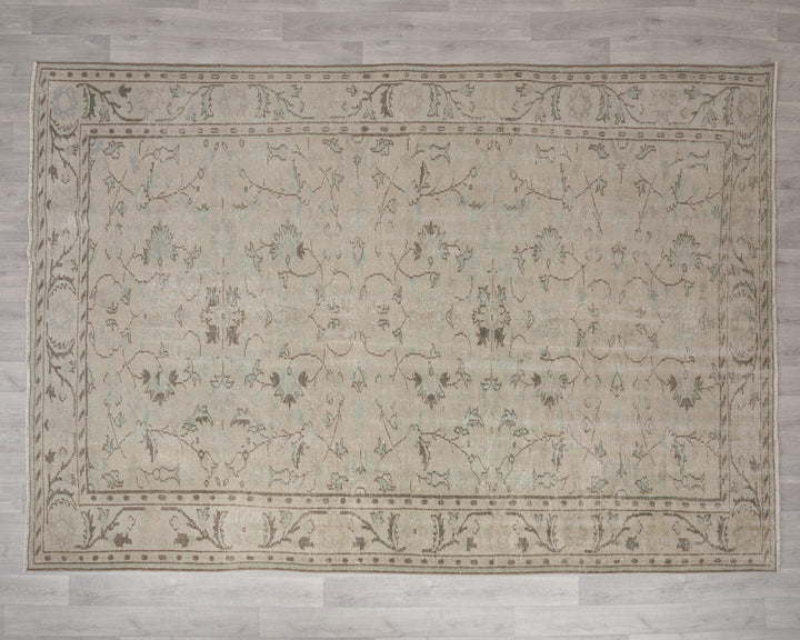 Beige Oushak Rug 7' 1" x 9' 7" | No. VR18695