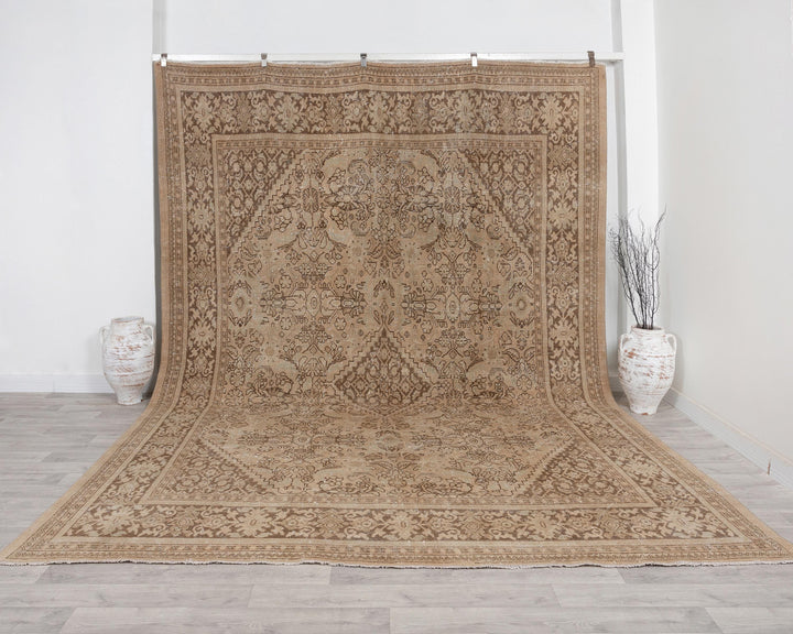 Neutral Oushak Rug 9' 6" x 12' 8" | No. VR38789