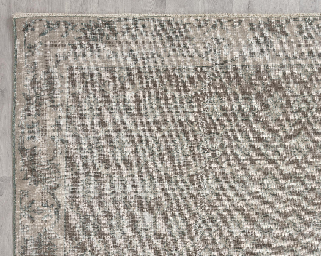 Neutral Oushak Rug 6' 11" x 9' 10" | No. VR46384