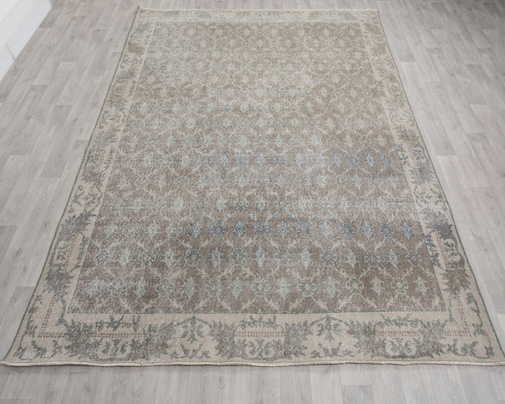 Neutral Oushak Rug 6' 11" x 9' 10" | No. VR46384