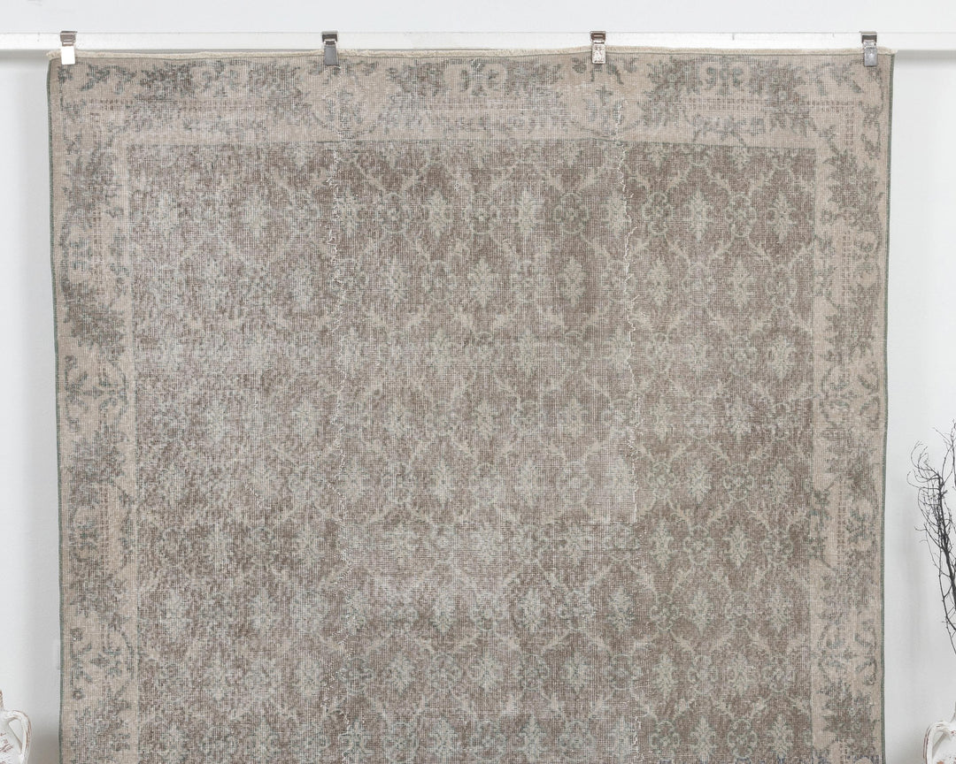 Neutral Oushak Rug 6' 11" x 9' 10" | No. VR46384