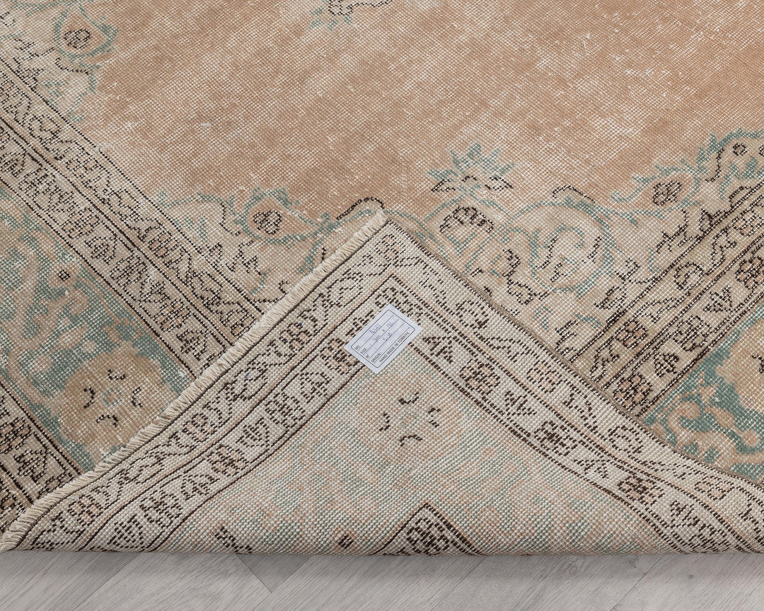 Neutral Oushak Rug 6' 1" x 9' 10" | No. VR89941