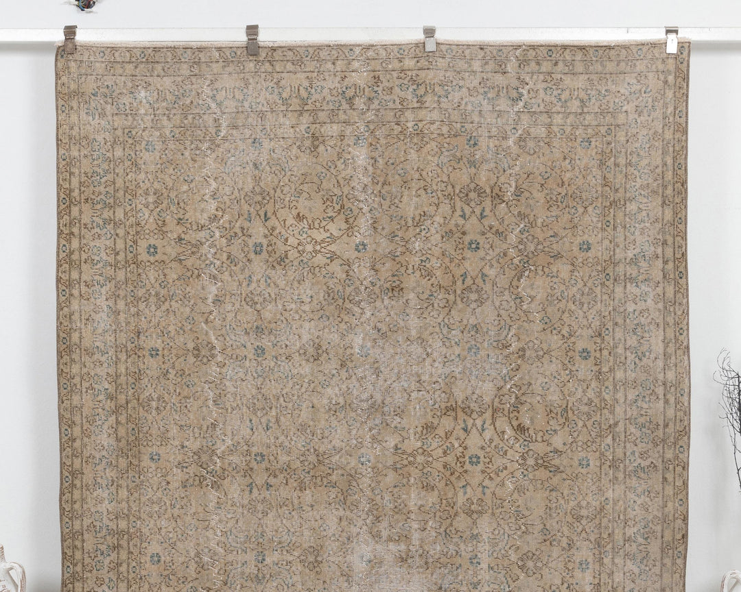 Faded Oushak Rug 6' 8" x 9' 11" | No. VR34148