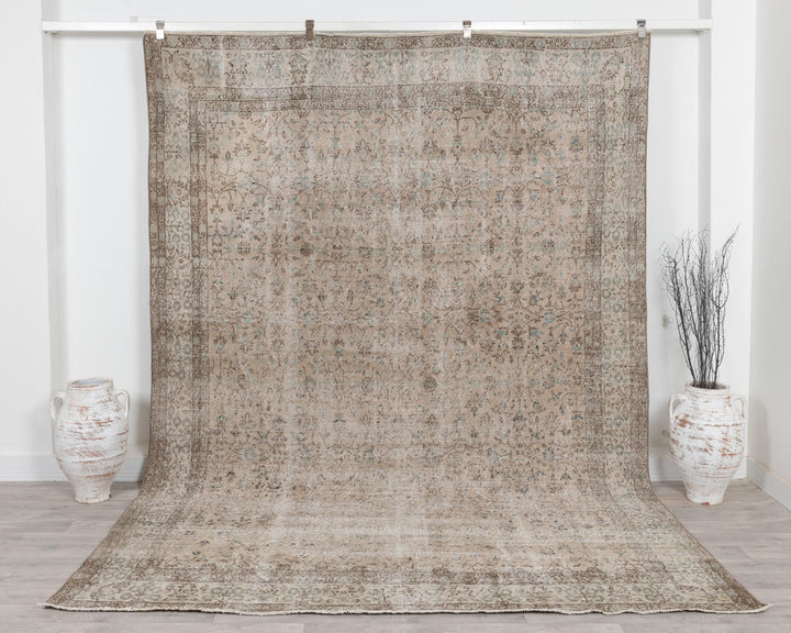 Beige Oushak Rug 7' 9" x 10' 6" | No. VR77938
