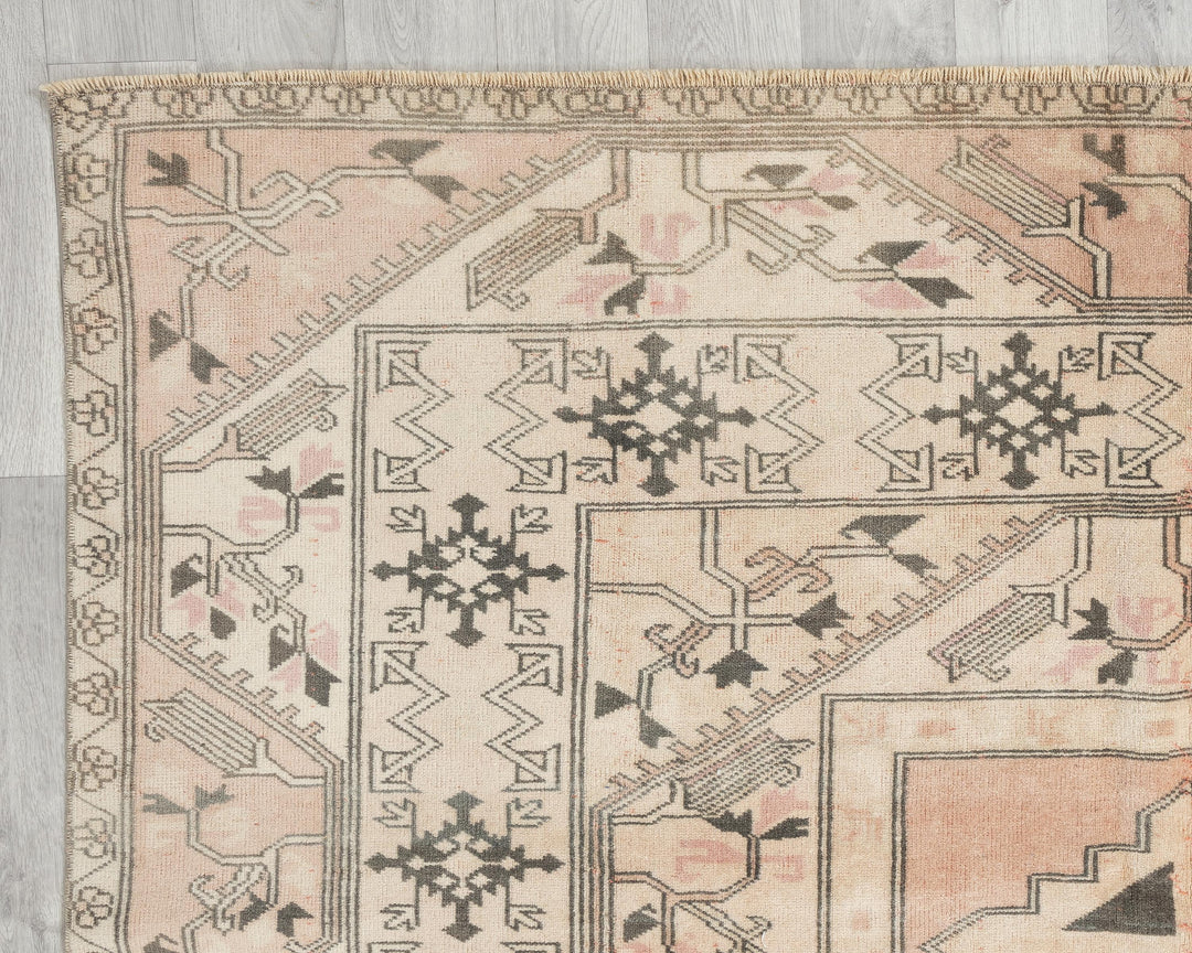 Neutral Oushak Rug 6' 3" x 10' 1" | No. VR30746