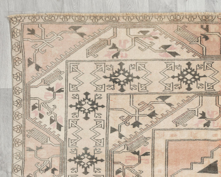 Neutral Oushak Rug 6' 3" x 10' 1" | No. VR30746