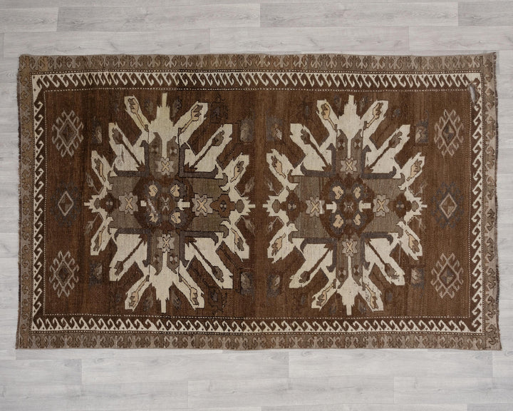 Beige Oushak Rug 4' 10" x 7' 9" | No. VR92435