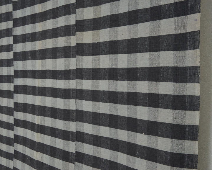 Faded Kilim Rug 5' 9" x 8' | No. VR46442