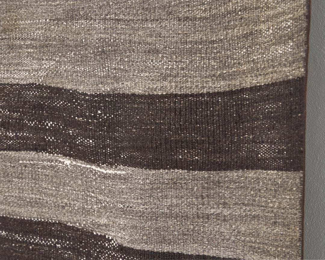 Kilim Rug 5' 7" x 7' 10" | No. VR25999
