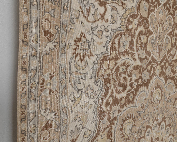 Faded Oushak Rug 6' 7" x 10' | No. VR20498