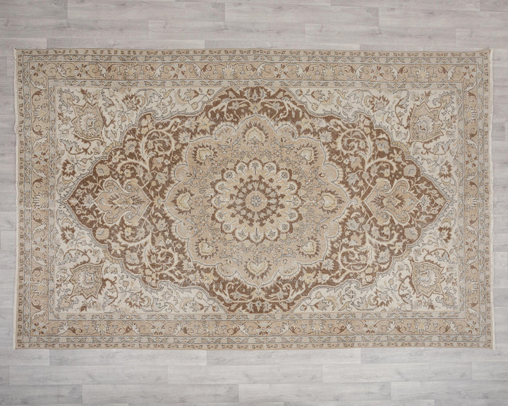 Faded Oushak Rug 6' 7" x 10' | No. VR20498